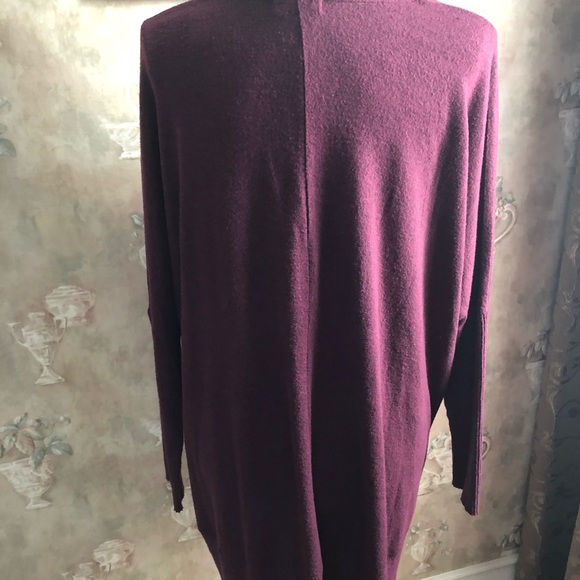 NWT THE BOYFRIEND V NECK HI LO DISTRESSED SWEATER - Picture 7 of 7